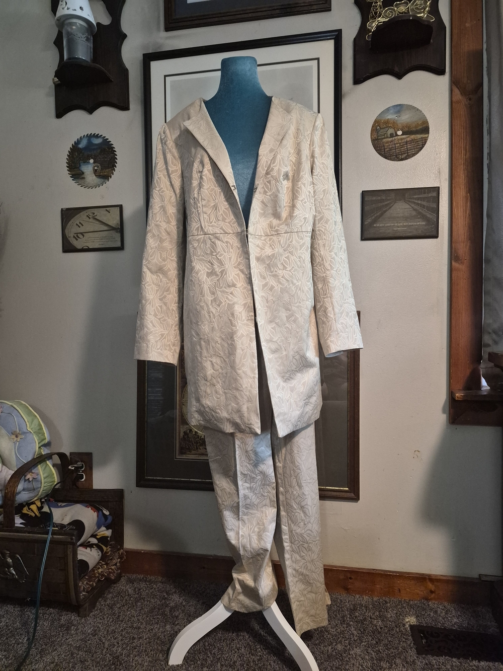 Fair Lady Cream Embossed Blazer and Pant 2 Piece Suit Set Size 14